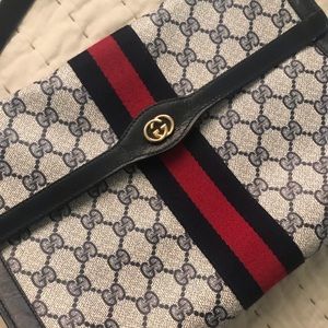 Cute vintage Gucci bag/clutch